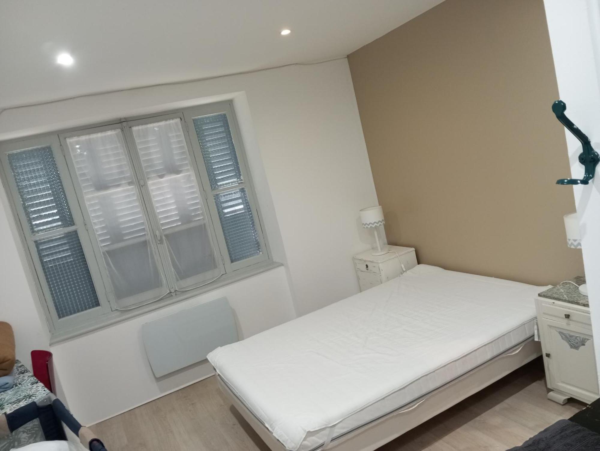 Appartement Village Medieval Saint-Germain-Laval  Exterior photo